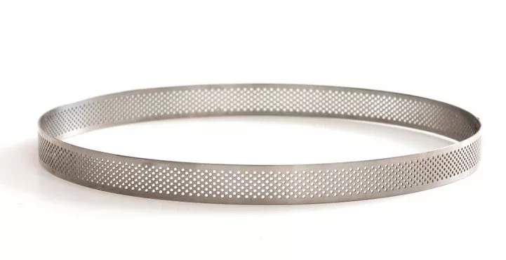 Decora Round PerforatedBaking Frame - 20cm